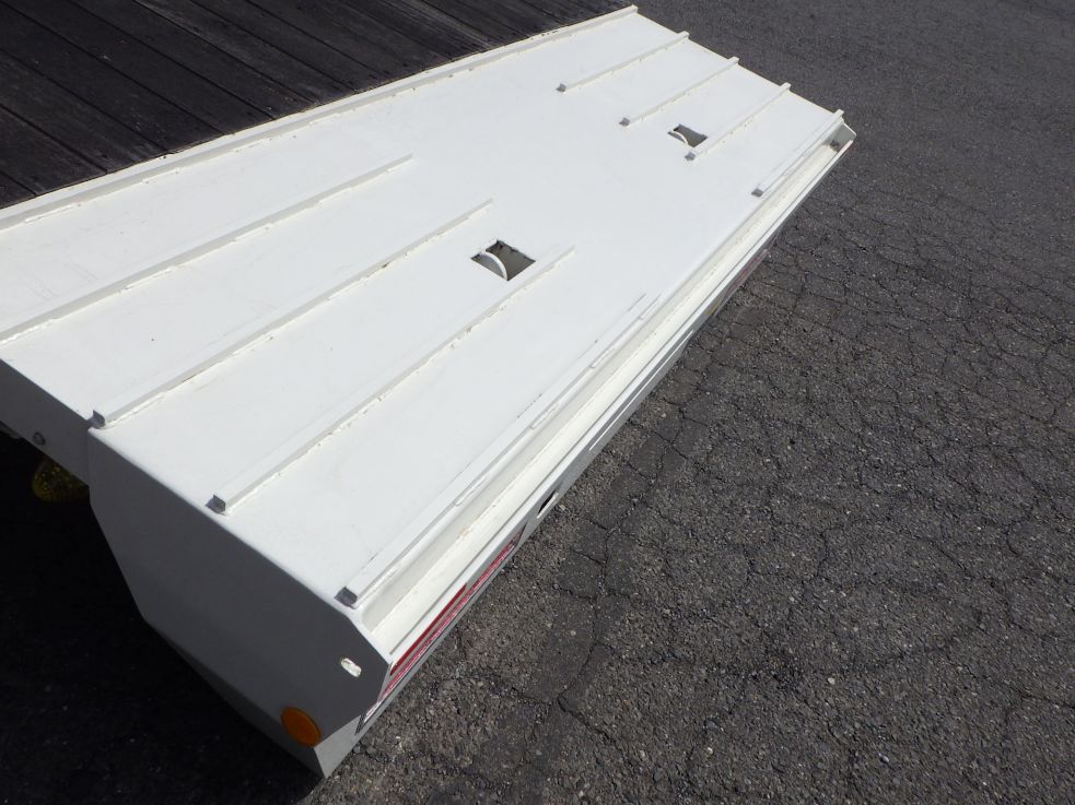 歩み掛け付きです。|日野 レンジャー 2KG-GK2ABAの写真16