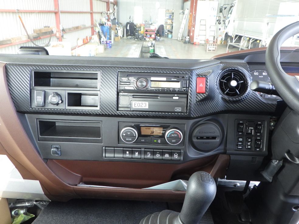 パネル周りの状態です。|日野 レンジャー 2KG-GK2ABAの写真33