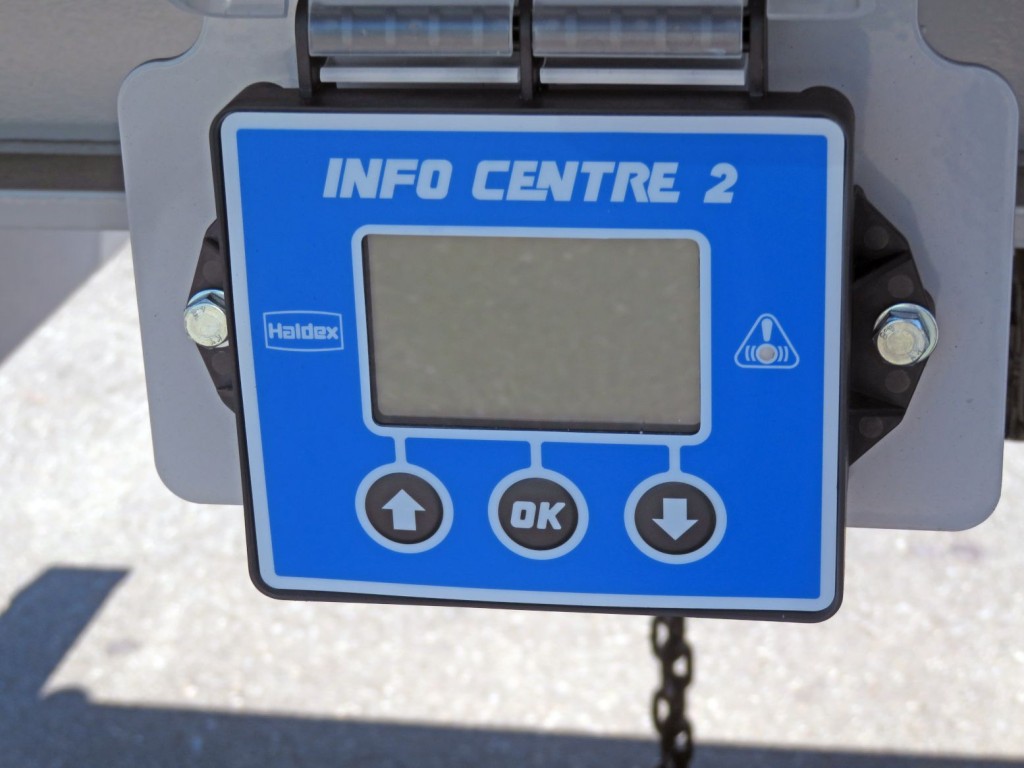 INFOCENTRE2コントローラー付きです。|トレクス  PFB34118の写真22