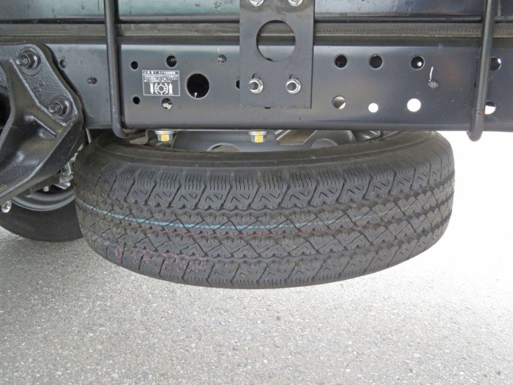 スペアタイヤ付きです。|日野 デュトロ 2KG-XZU722M(2WD)の写真11