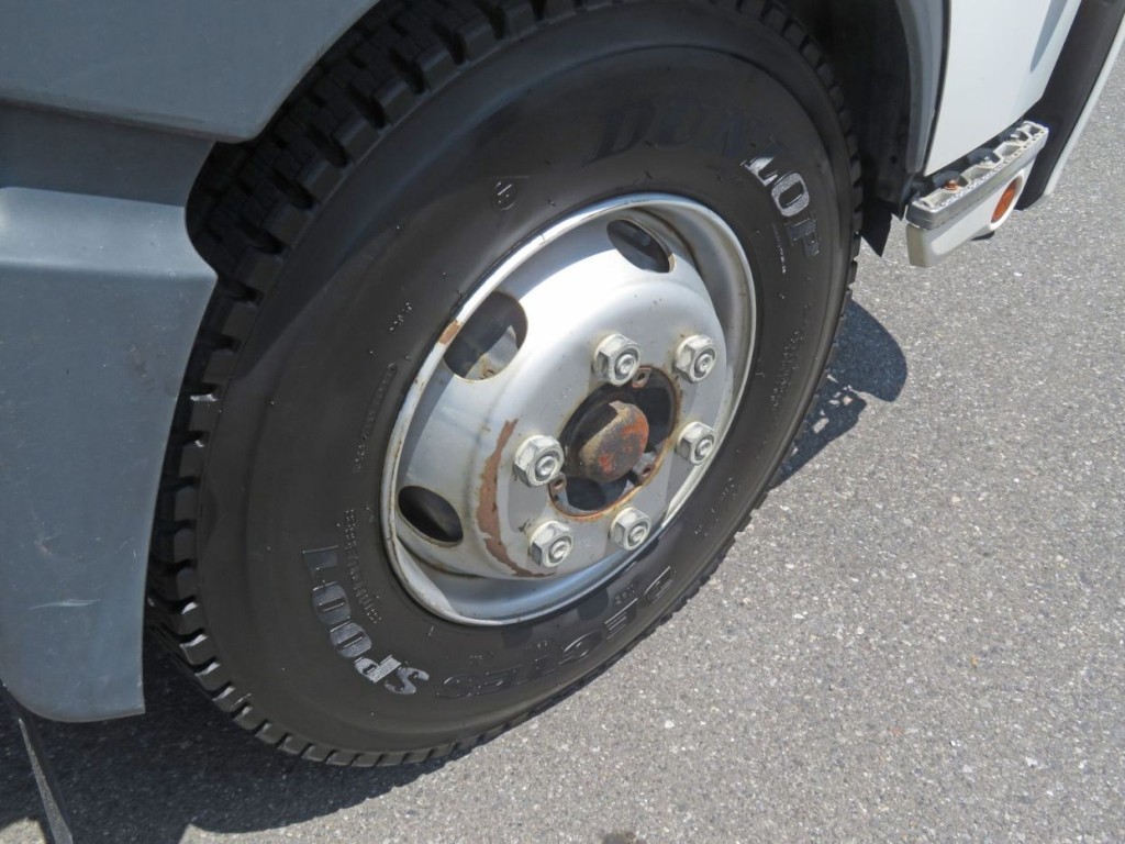 ホイールにサビ・キズがあります。|日野 レンジャー 2KG-FD2ABA(2WD)の写真25