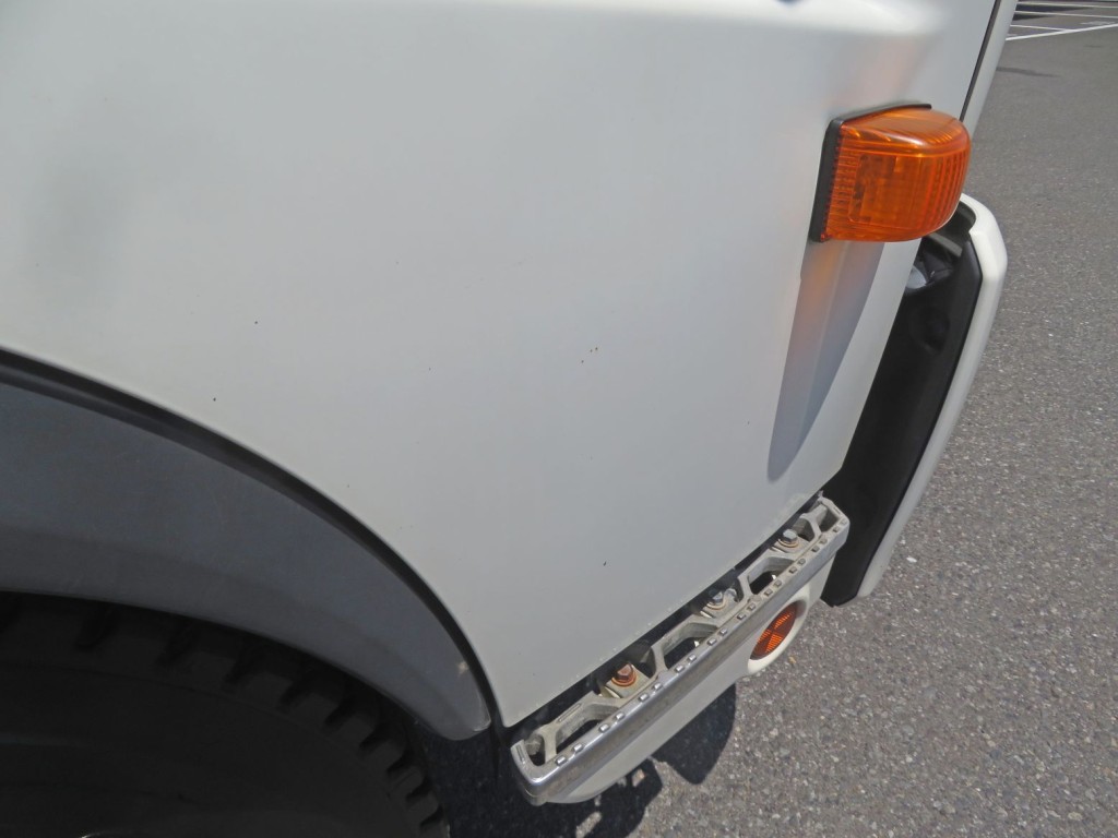 運転席側ドア下部に細かいサビキズがあります。|日野 レンジャー 2KG-FD2ABA(2WD)の写真26