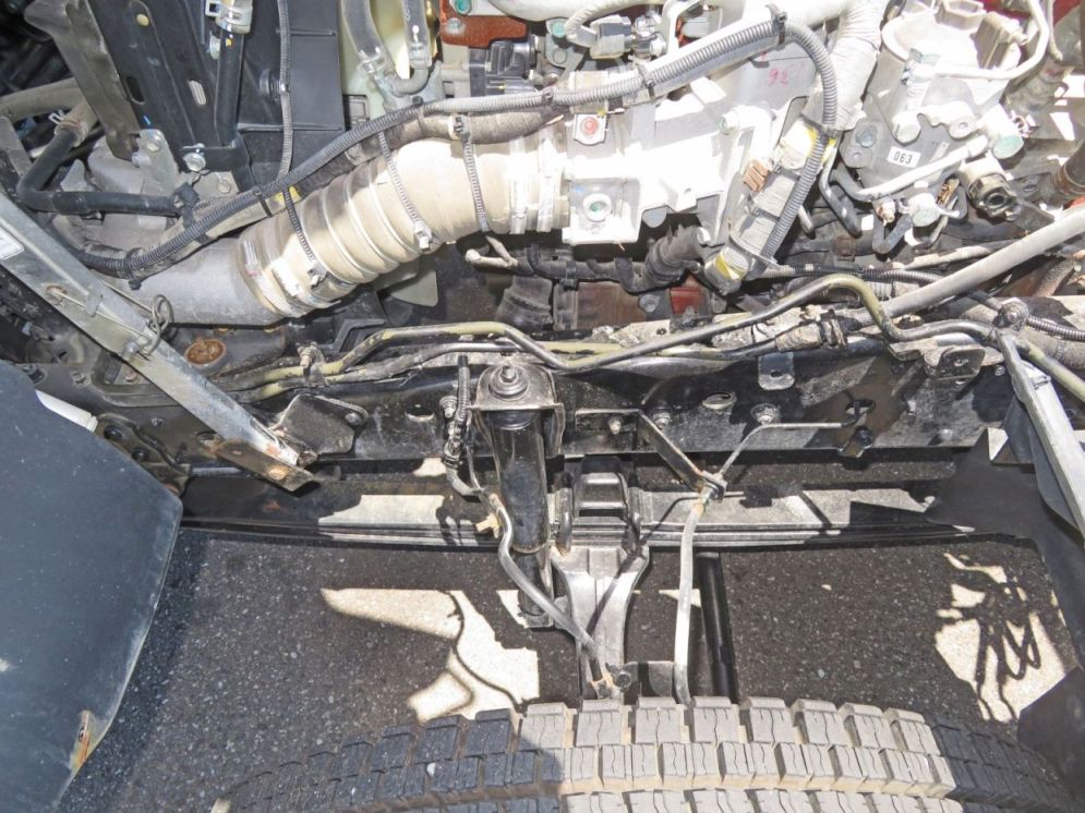 脚廻りにサビがあります。|日野 レンジャー 2KG-FD2ABA(2WD)の写真41