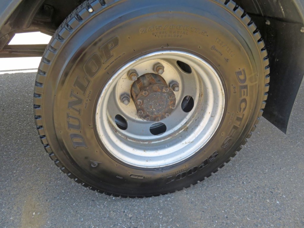 軸・ホイールにサビがあります。|日野 レンジャー 2KG-FD2ABA(2WD)の写真48