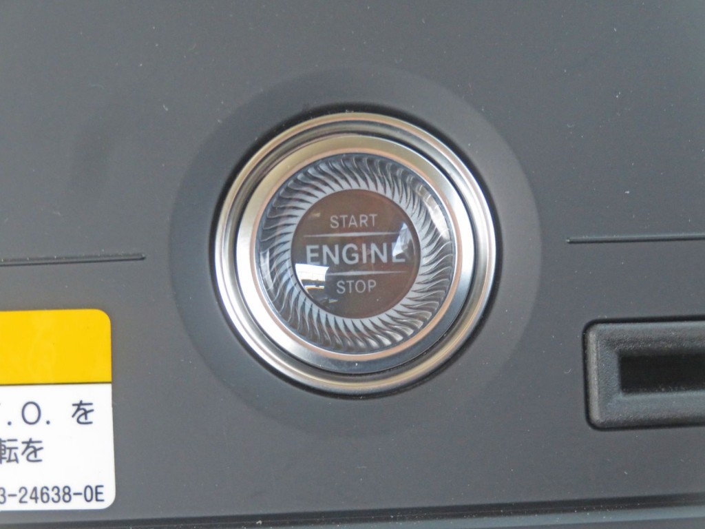 エンジンスタートスイッチです。|三菱 スーパーグレート 2KG-FV80VYPの写真19