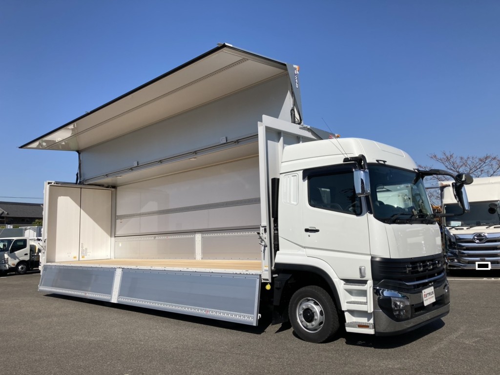 未使用新型のスーパーグレート格納ゲート付きアルミウイングウイングです。|三菱 スーパーグレート 2PG-FS84VZの写真2