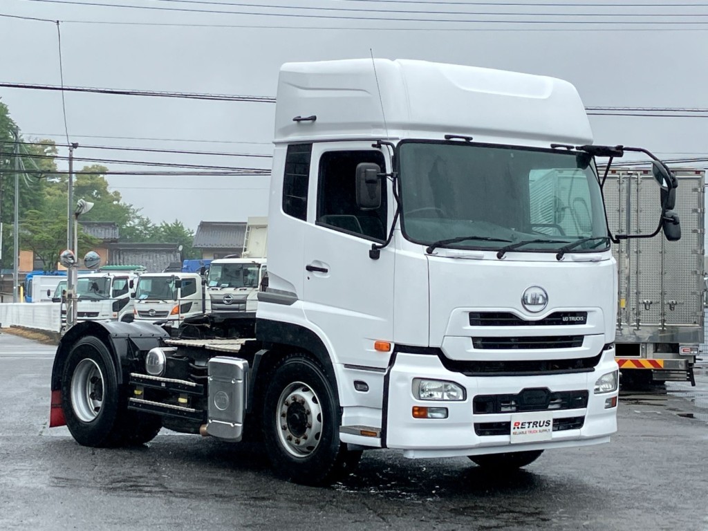 UDトラックス クオン QKG-GK6XAB(2WD)の写真2