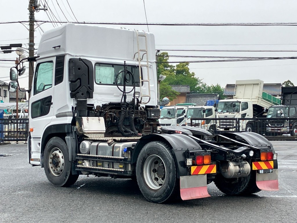 UDトラックス クオン QKG-GK6XABの写真3