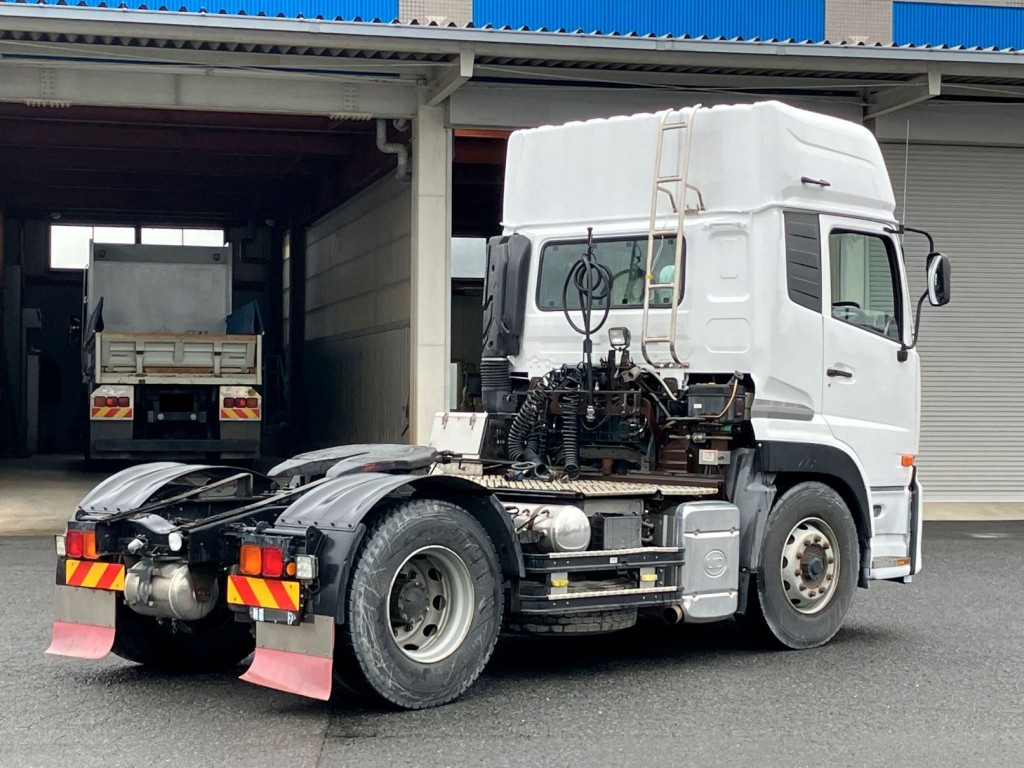 UDトラックス クオン QKG-GK6XABの写真4