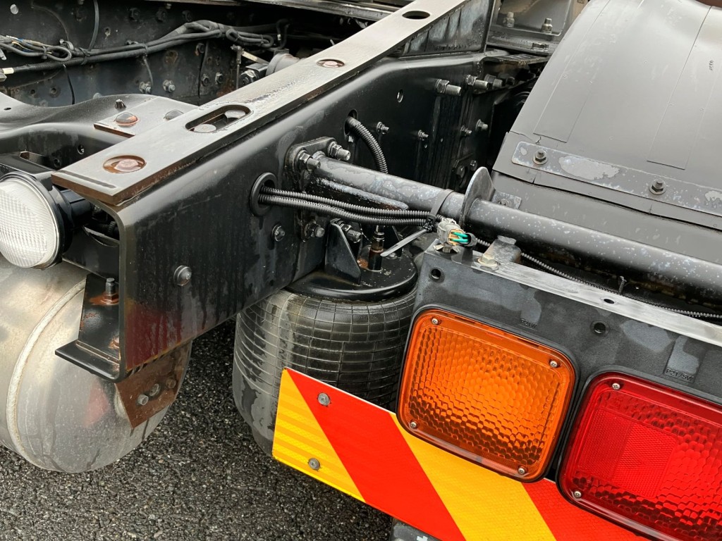 UDトラックス クオン QKG-GK6XABの写真7