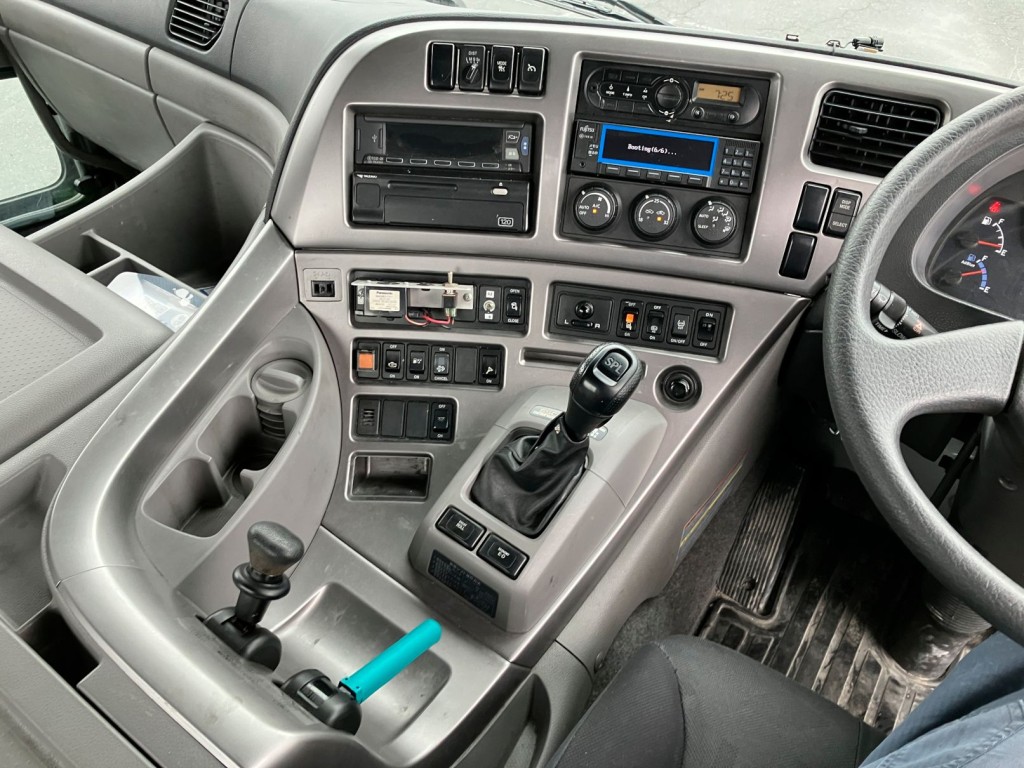 UDトラックス クオン QKG-GK6XABの写真14