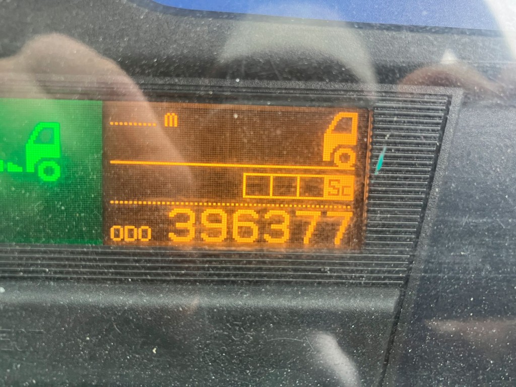 UDトラックス クオン QKG-GK6XABの写真16