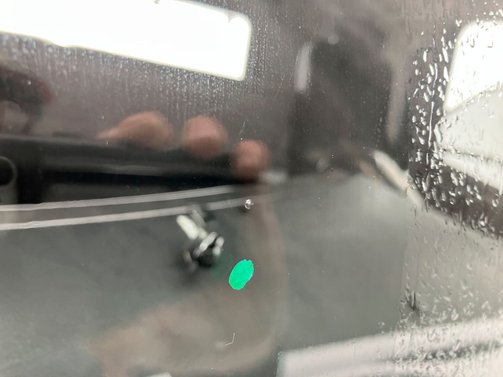 フロントガラスに小傷があります。数か所あります|UDトラックス クオン QKG-GK6XAB(2WD)の写真25