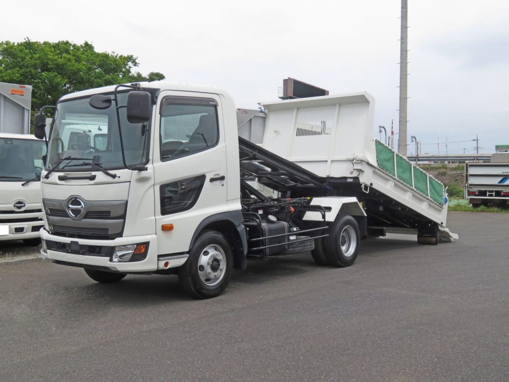 日野 レンジャー 2KG-FC2ABA(2WD)の写真2