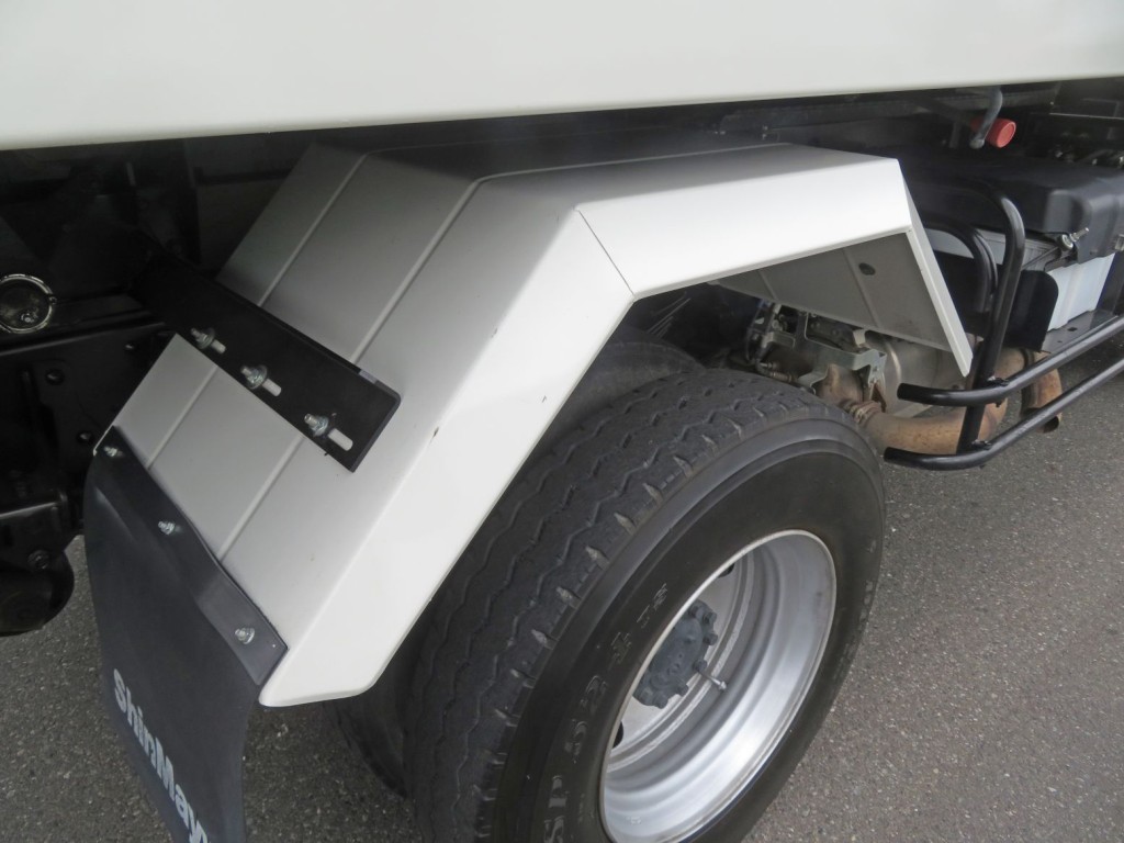 リアフェンダーに小さいキズがあります。|日野 レンジャー 2KG-FC2ABA(2WD)の写真44