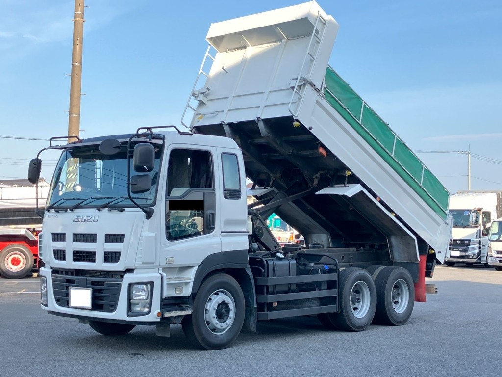 いすゞ ギガ QKG-CXZ77ATの写真1