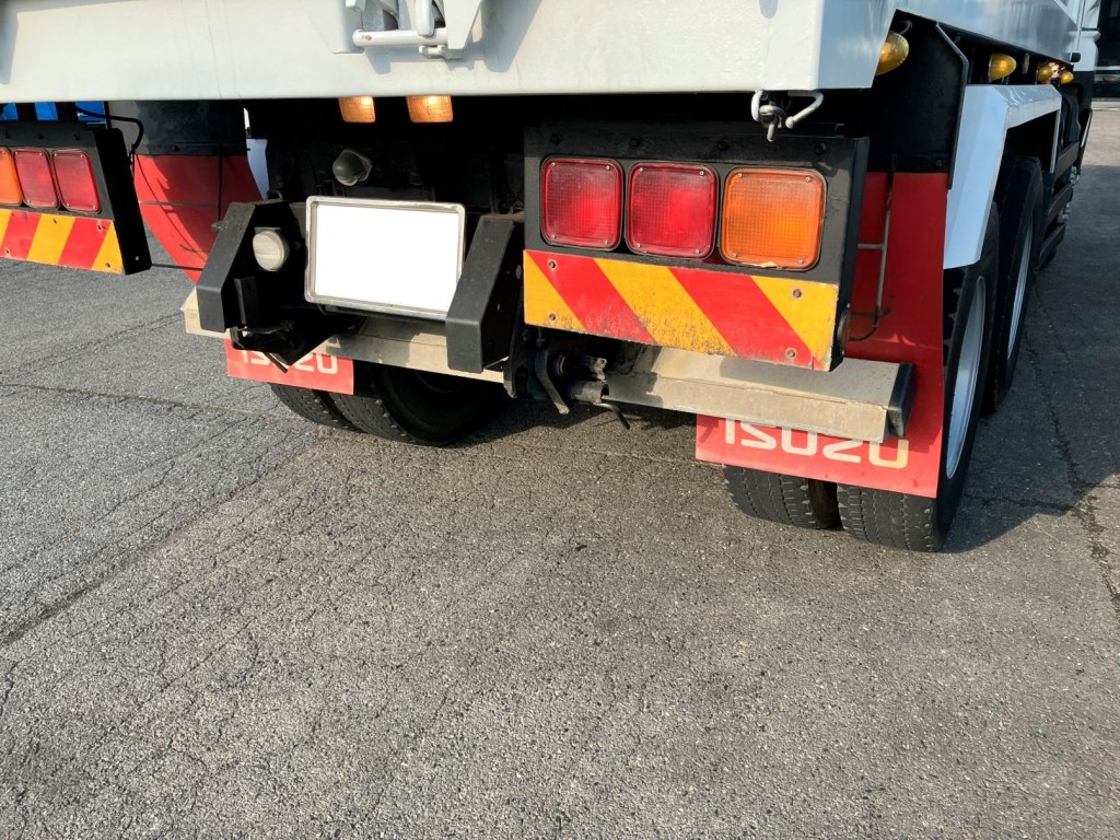 いすゞ ギガ QKG-CXZ77ATの写真16