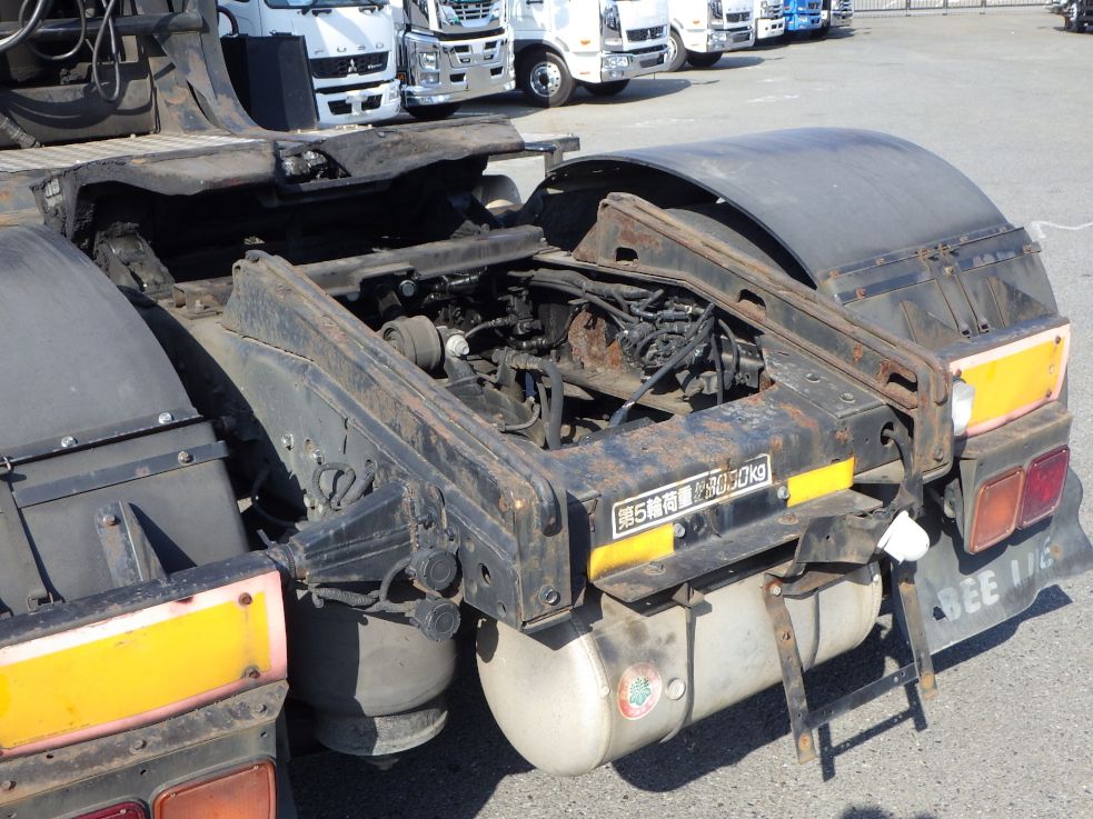 シャーシの状態です。|いすゞ ギガ PJ-EXD52G6の写真7