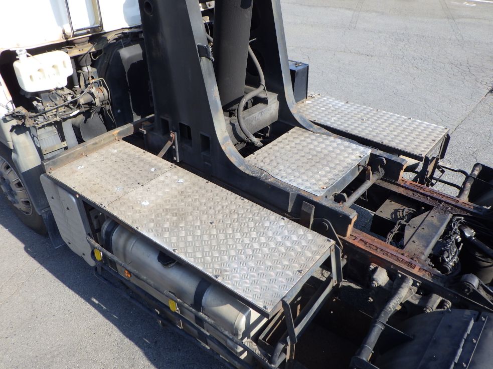 踊り場の状態です。|いすゞ ギガ PJ-EXD52G6の写真9