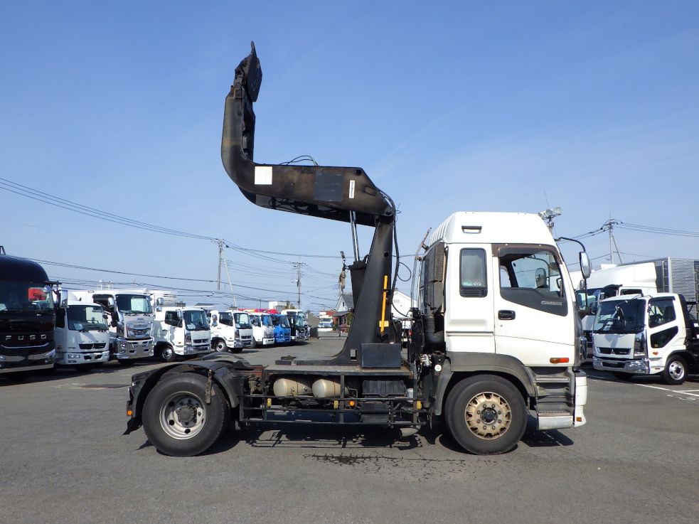 カプラを上限まで上げた状態です。|いすゞ ギガ PJ-EXD52G6の写真10