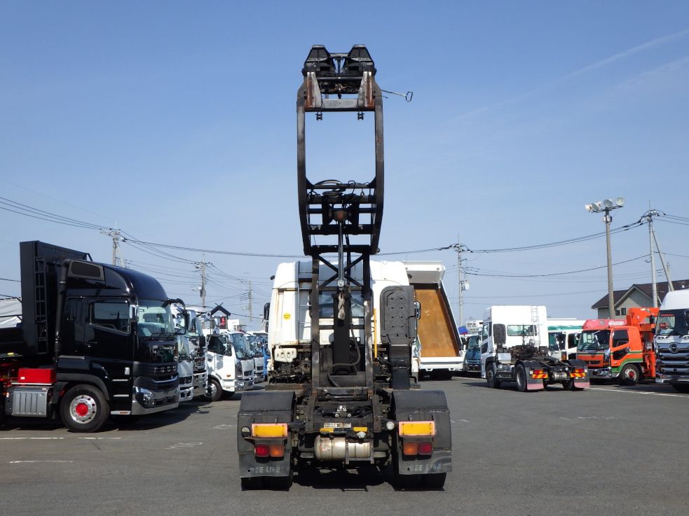 いすゞ ギガ PJ-EXD52G6の写真12