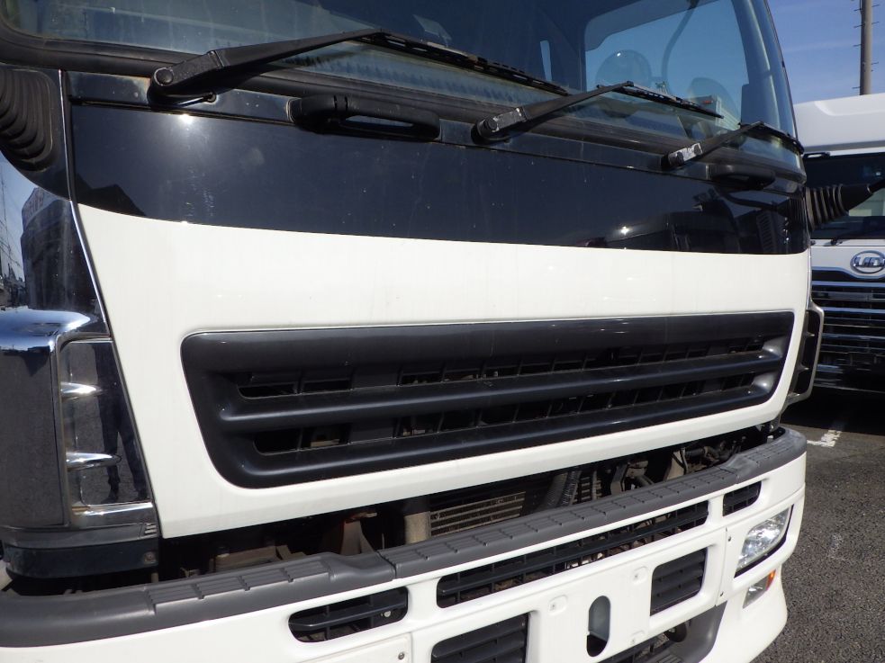 フロントパネルは交換してあります。|いすゞ ギガ PJ-EXD52G6の写真29