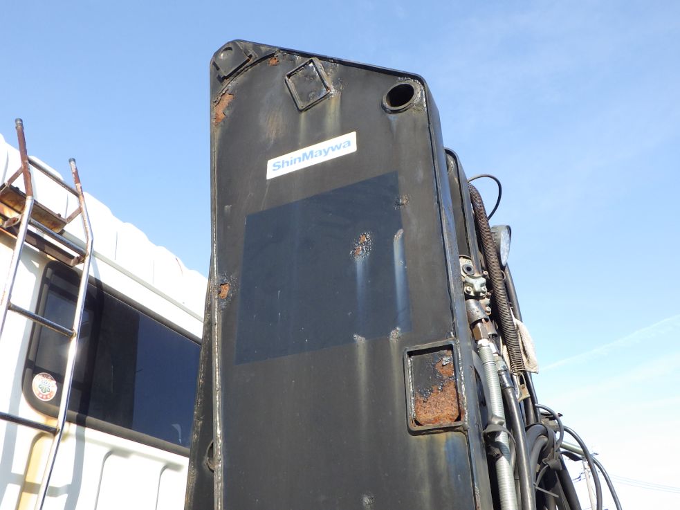 カプラにサビがあります。|いすゞ ギガ PJ-EXD52G6の写真42