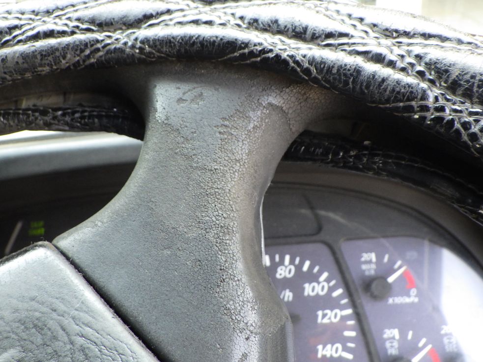 ハンドルにスレがあります。|いすゞ ギガ PJ-EXD52G6の写真48