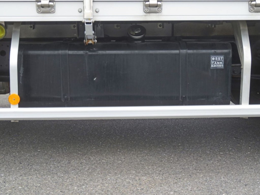 燃料タンクは250Lです。|日野 レンジャー 2PG-FD2ABA(2WD)の写真49