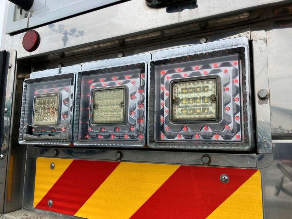 三菱 ファイター TKG-FK64F(2WD)の写真13