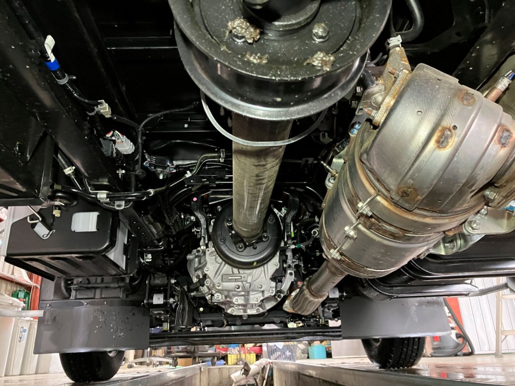 下周りの状態です。置きサビがあります|日野 デュトロ 2KG-XZU712M(2WD)の写真35