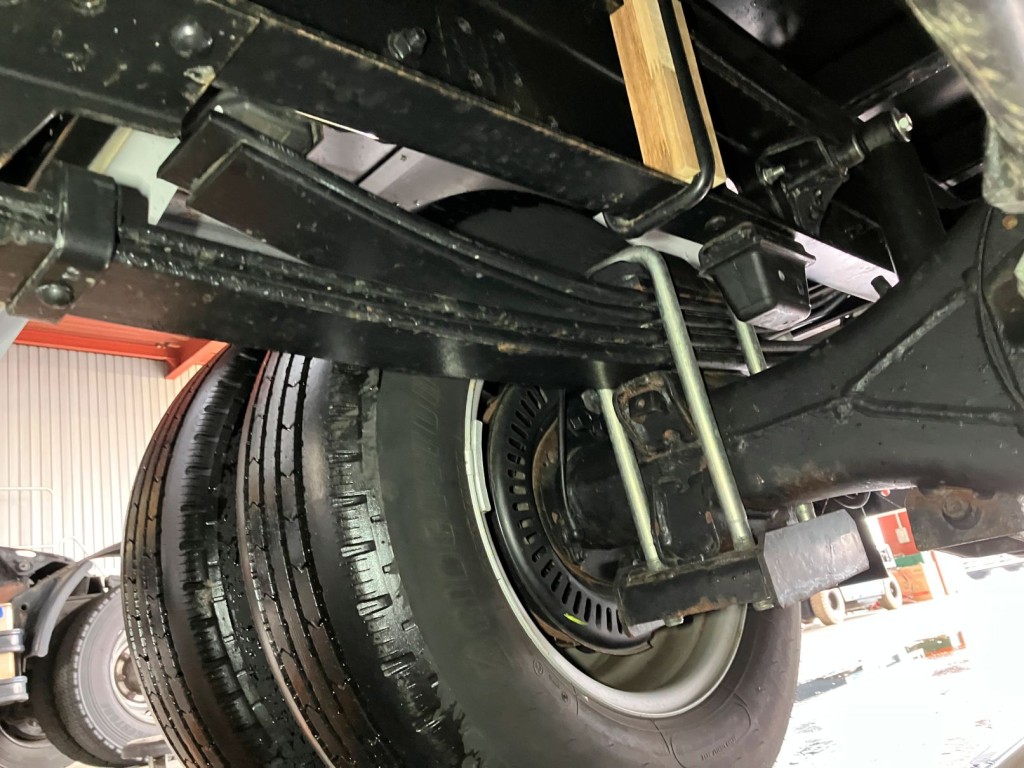 下周りの状態です。置きサビがあります|日野 デュトロ 2KG-XZU712M(2WD)の写真37