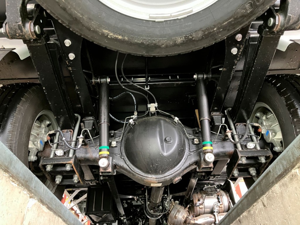 下周りの状態です。置きサビがあります|日野 デュトロ 2KG-XZU712M(2WD)の写真39