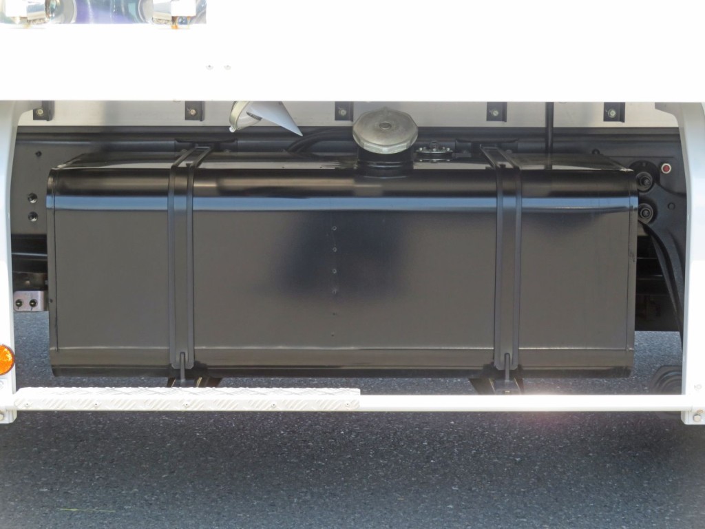 燃料タンクは200Lです。|日野 レンジャー 2KG-FD2ABG(2WD)の写真29