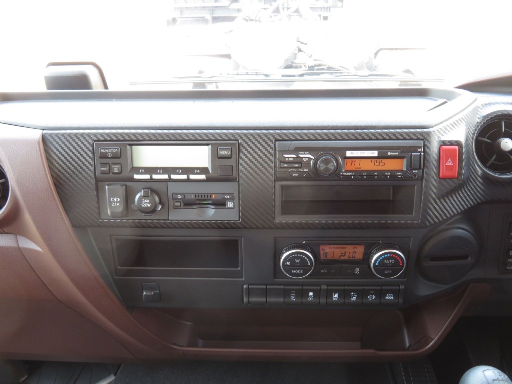 インパネ周りの状態です。|日野 レンジャー 2KG-FD2ABG(2WD)の写真20