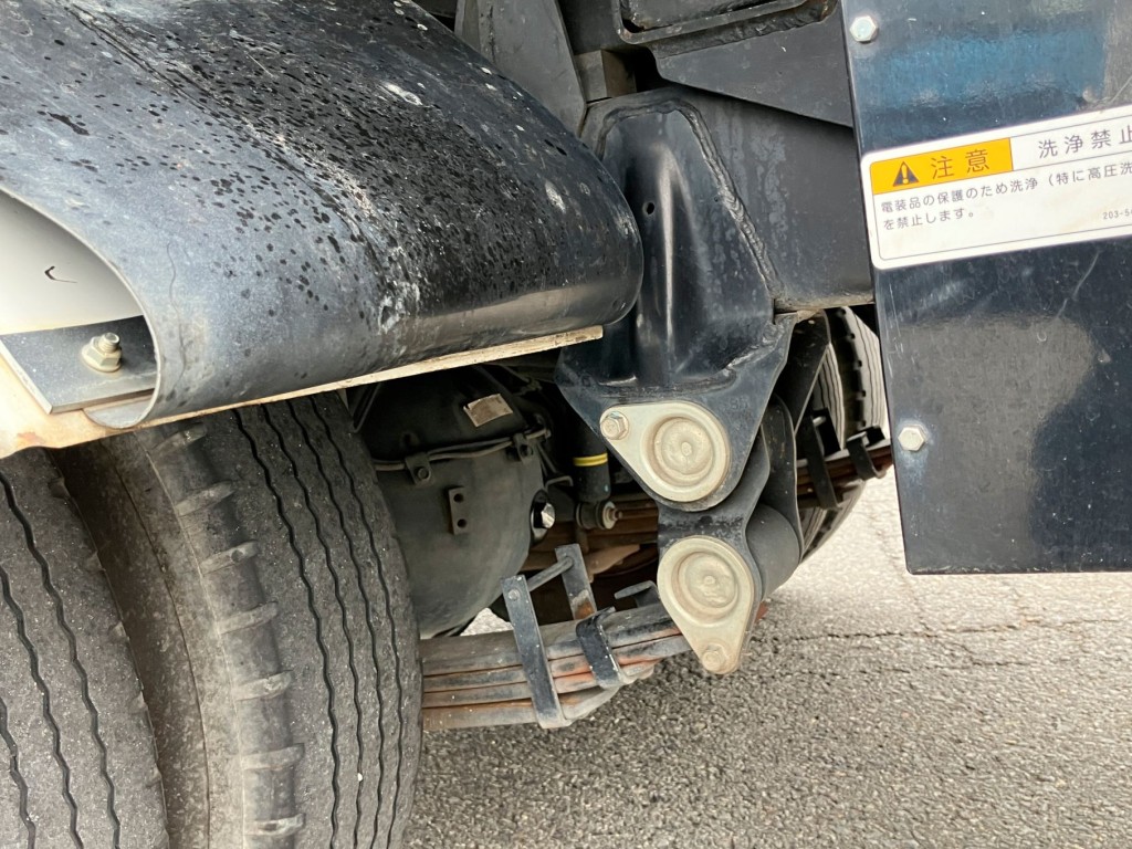シャシの状態です。|三菱 キャンター 2RG-FBA60(2WD)の写真9
