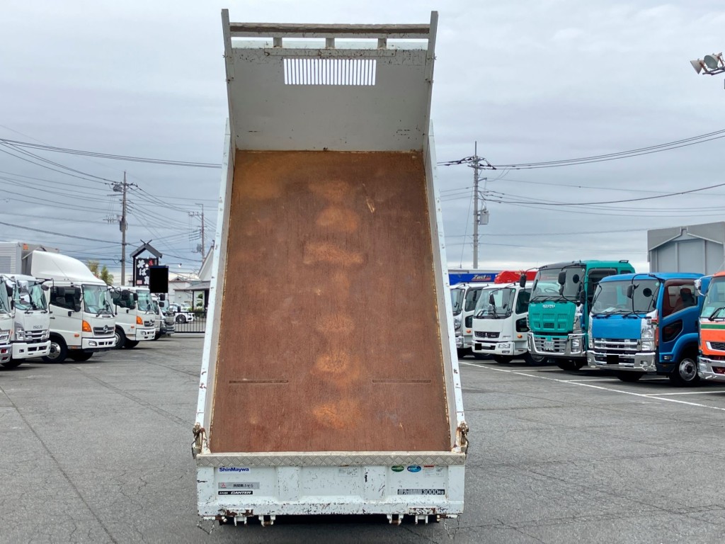 荷台全体の状態です。|三菱 キャンター 2RG-FBA60(2WD)の写真11