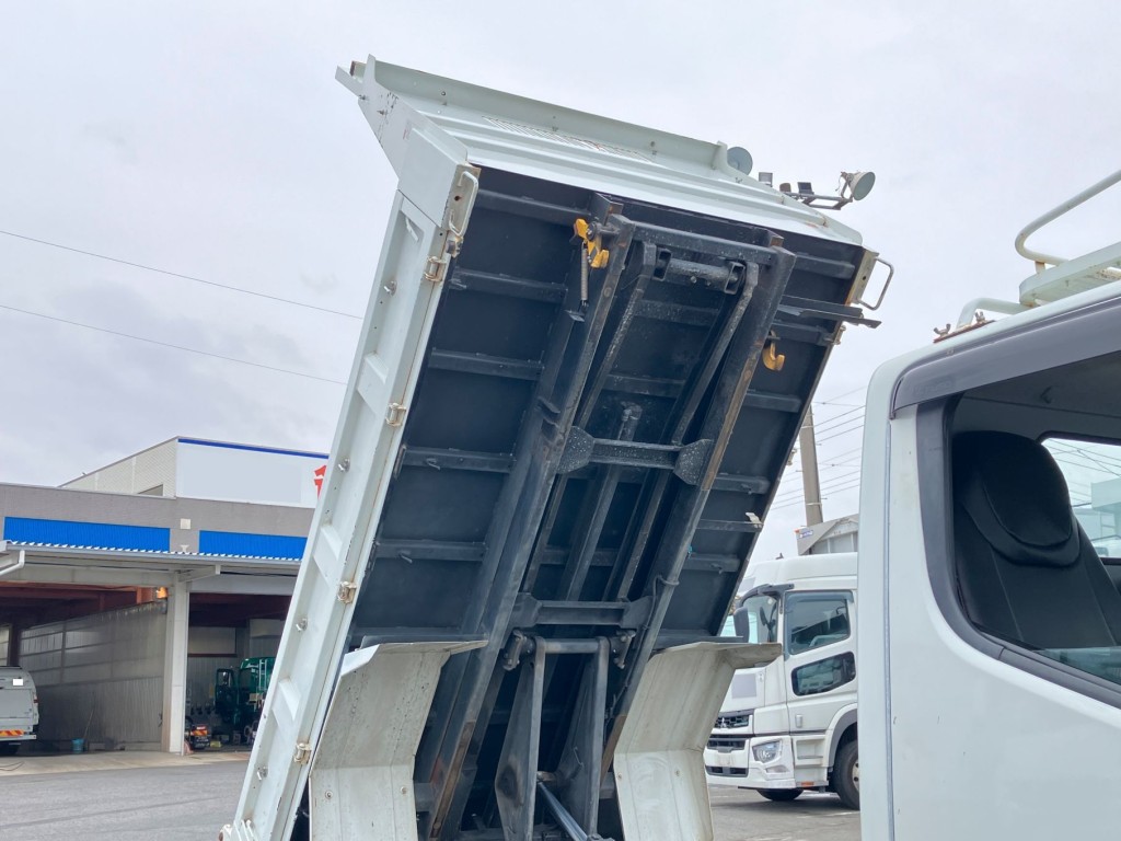 ボデー裏側の状態です。|三菱 キャンター 2RG-FBA60(2WD)の写真13