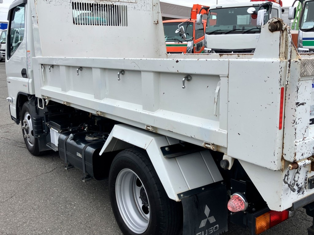 助手席側ボデー側面の状態です。小傷・サビがあります|三菱 キャンター 2RG-FBA60(2WD)の写真45