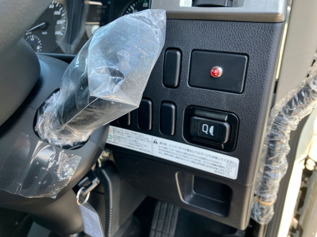 スイッチ類です。|三菱 ファイター 2KG-FK62FZ(2WD)の写真23