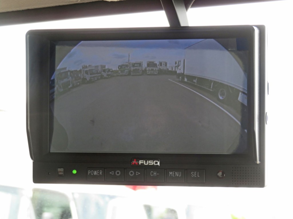 液晶バックモニター付きです。|三菱 キャンター 2PG-FEBM0(2WD)の写真25