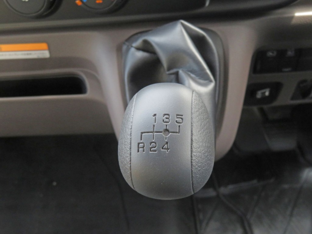 三菱 キャンター 2PG-FEBM0(2WD)の写真27