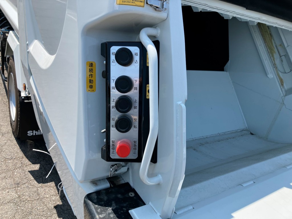 三菱 ファイター 2KG-FK72F(2WD)の写真16