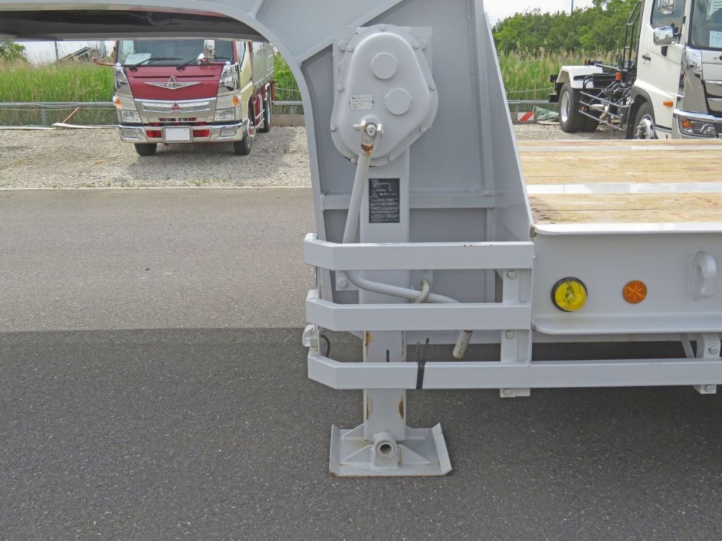 脚は手動式です。|トレクス PLR439AZの写真44