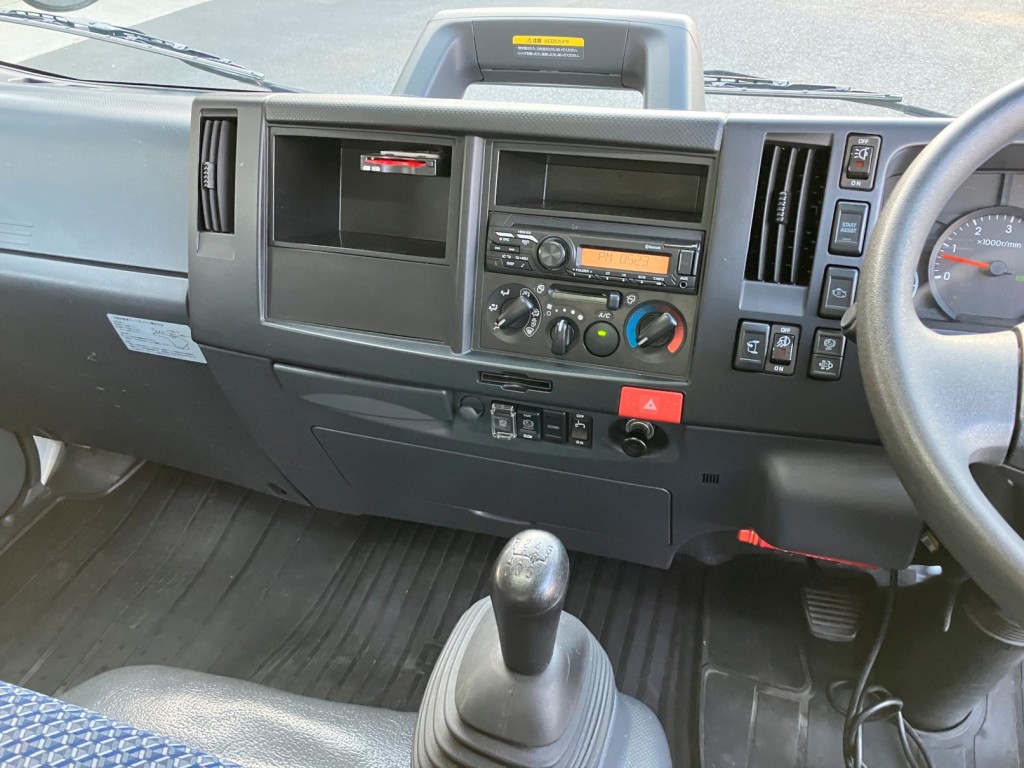 いすゞ エルフ 2RG-NPR88AN(2WD)の写真18