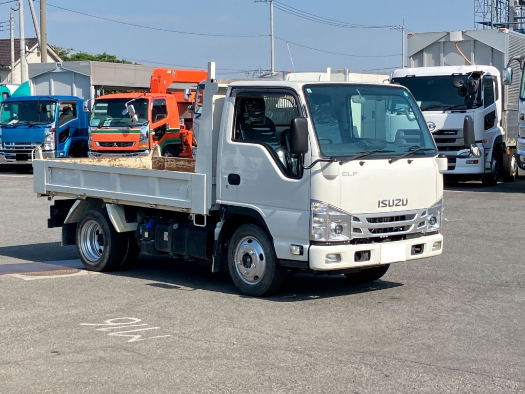 いすゞ エルフ 2RG-NJR88AD(2WD)の写真2