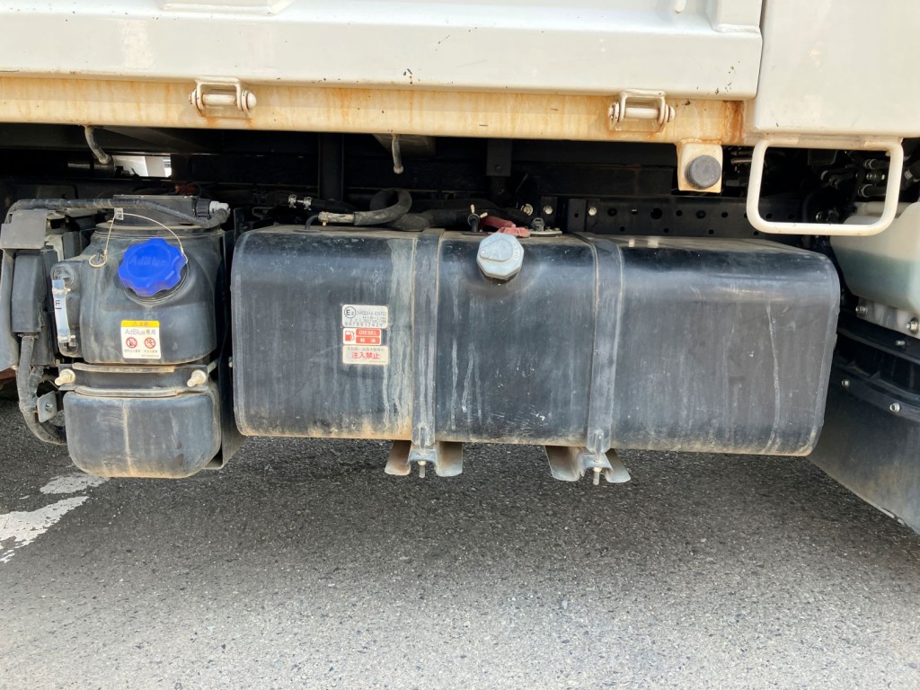 いすゞ エルフ 2RG-NJR88AD(2WD)の写真10