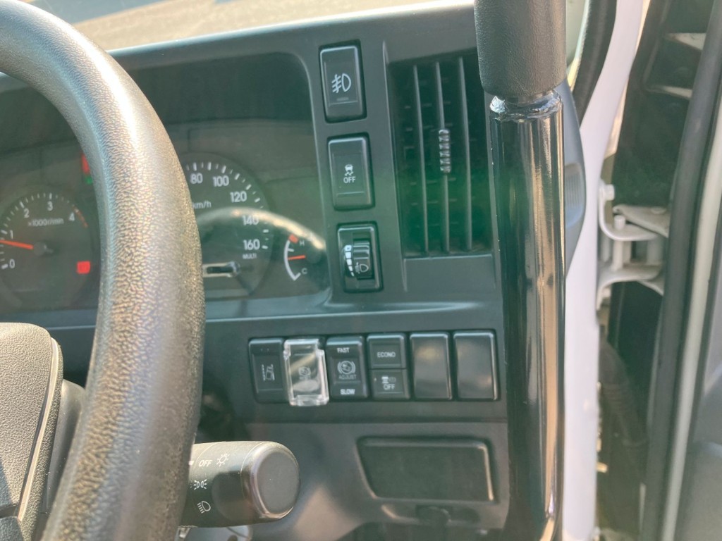 いすゞ エルフ 2RG-NJR88AD(2WD)の写真13