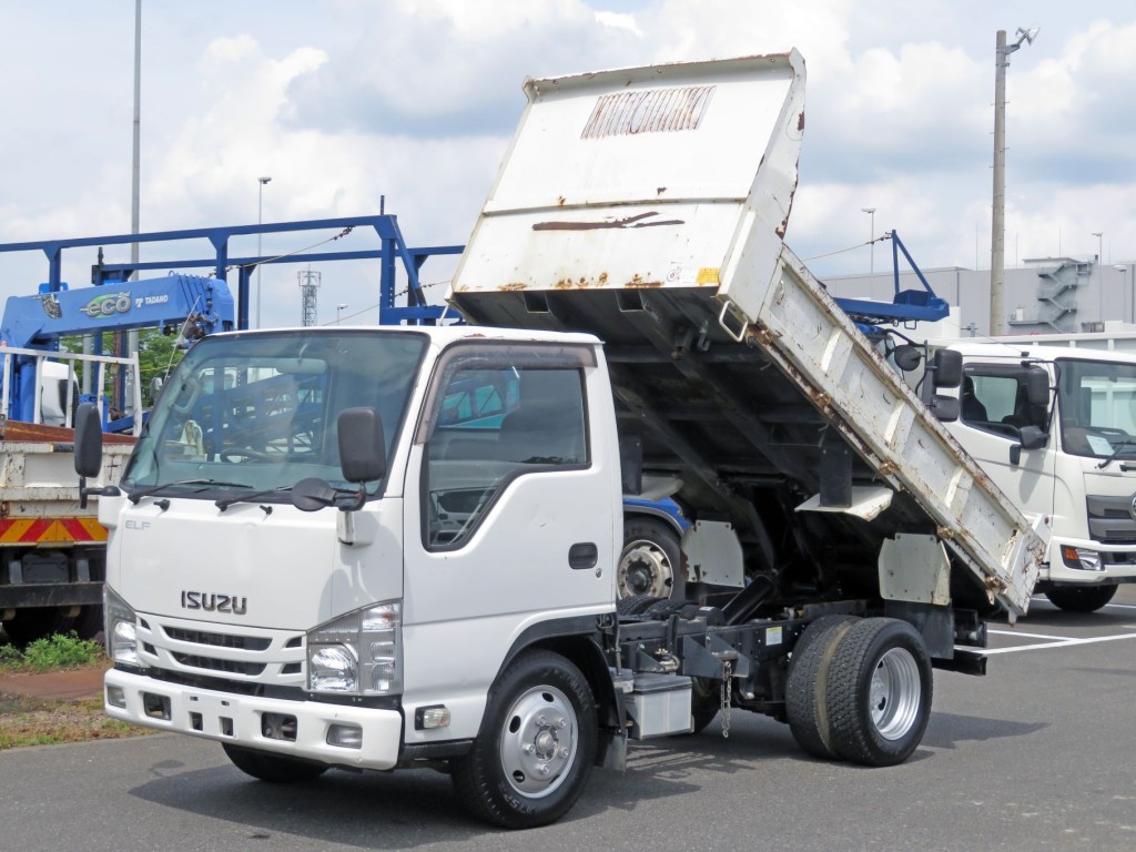 いすゞ エルフ TPG-NKR85AD(2WD)の写真1