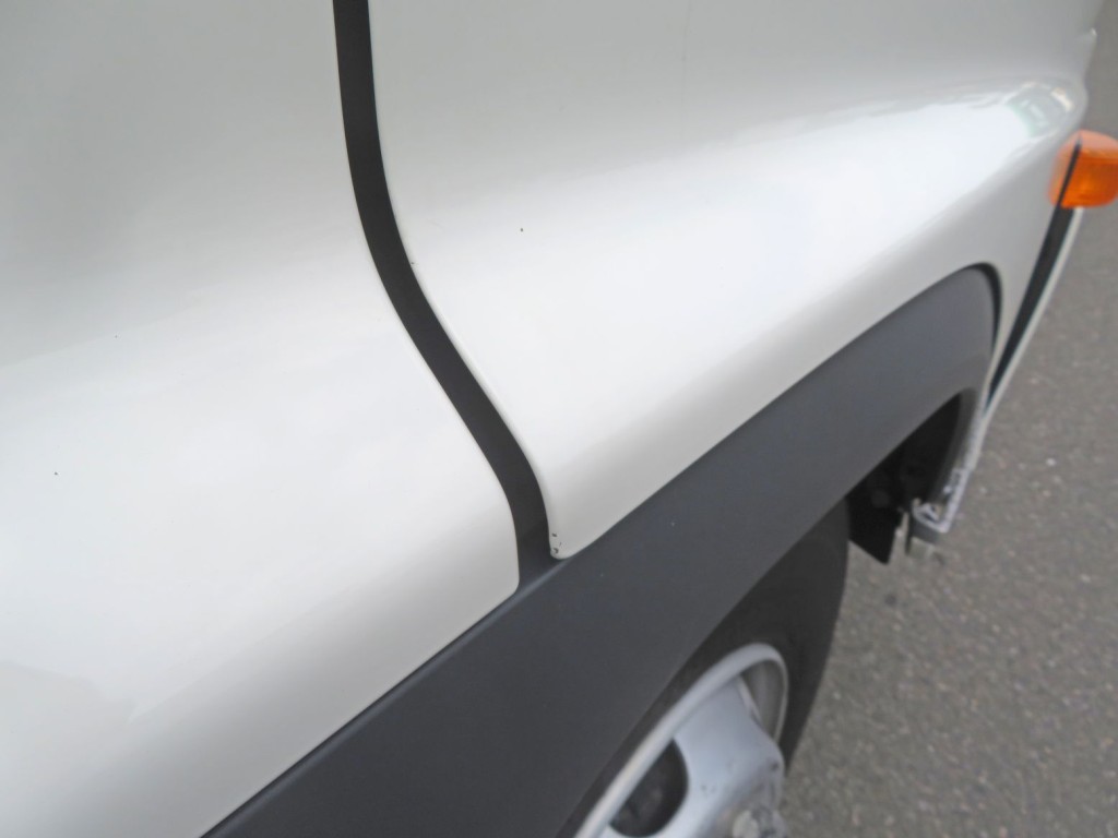 運転席側ドアに小さいキズがあります。|日野 レンジャー 2KG-FD2ABG(2WD)の写真22